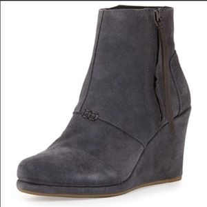 Tom’s Dark Grey Suede Desert Wedge High Bootie, like new! Size 10
